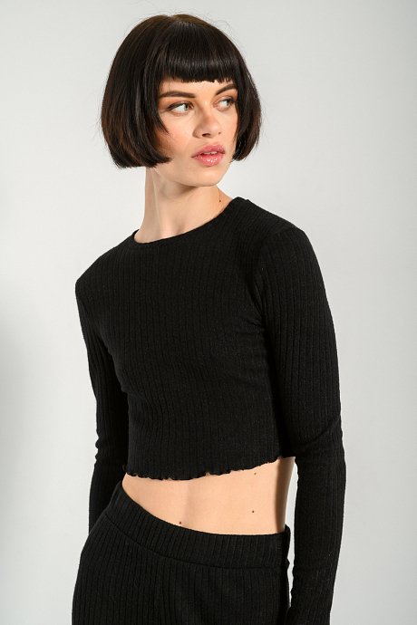 Rib crop top with ruffled details