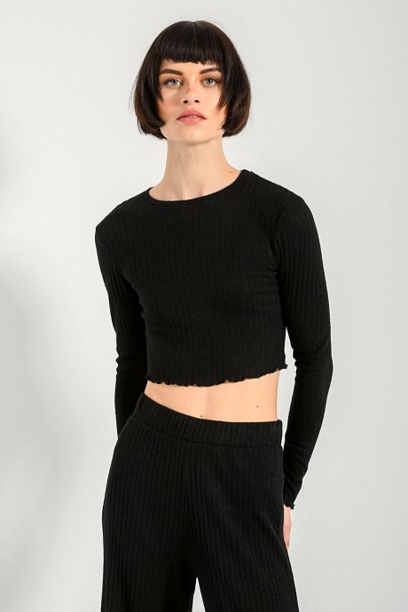 Rib crop top with ruffled details