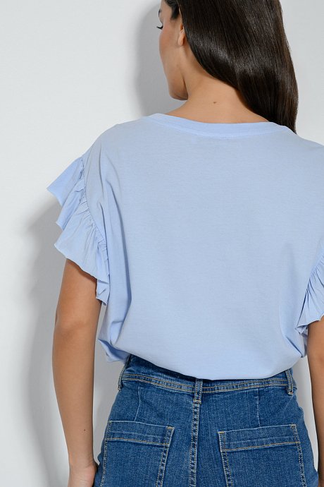 T-shirt με τύπωμα και βολάν στα μανίκια
