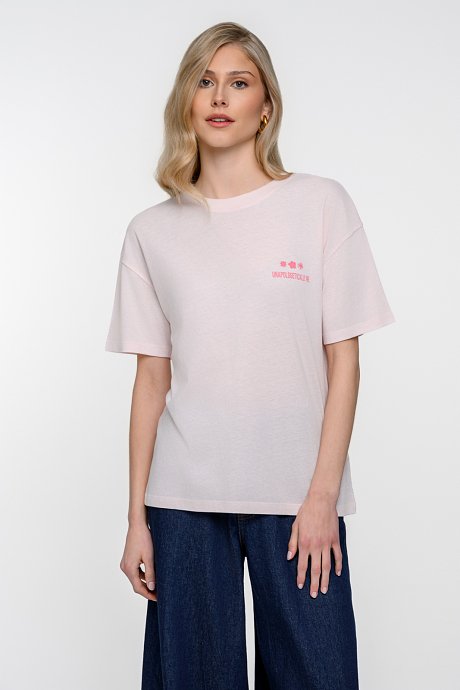 T-shirt με τύπωμα στην πλάτη