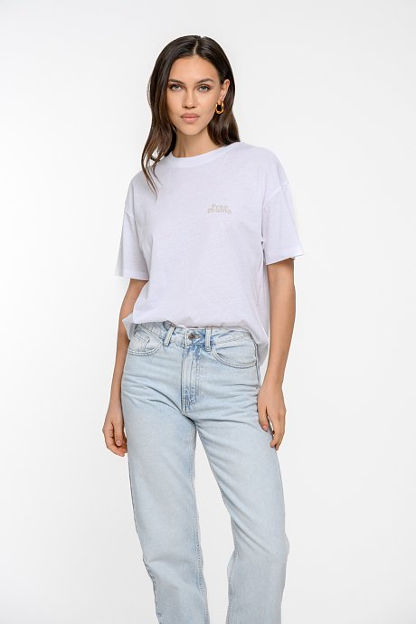 T-shirt με τύπωμα στην πλάτη