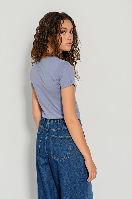 Basic t-shirt με V ντεκολτέ