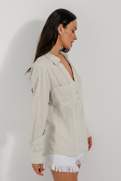 Linen blouse with lapel collar and buttons