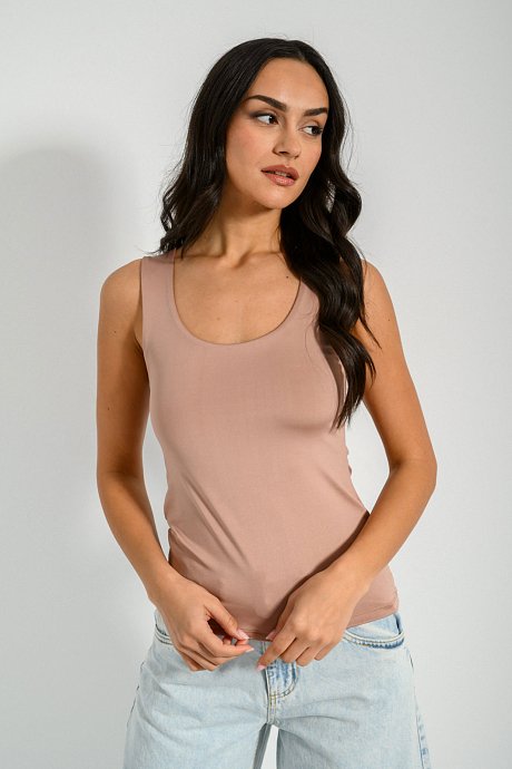 Lycra top with wide straps