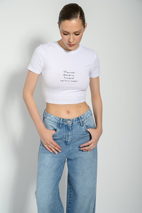 Κροπ t-shirt με τύπωμα