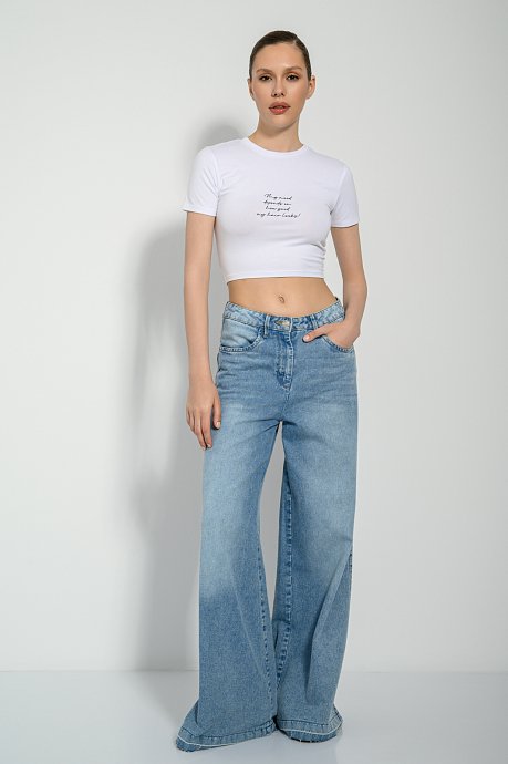 Κροπ t-shirt με τύπωμα