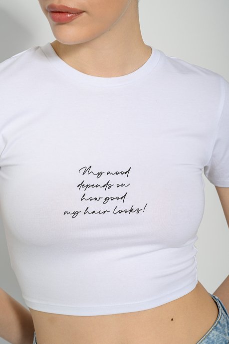 Κροπ t-shirt με τύπωμα