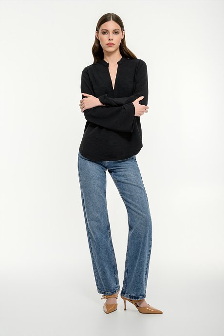 Blouse with wide sleeves