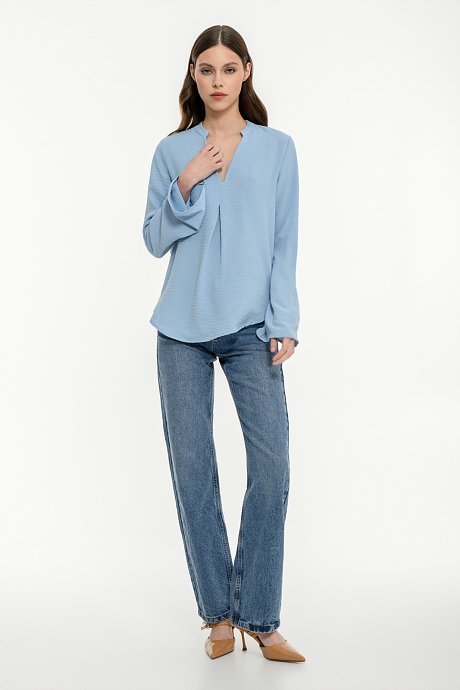 Blouse with wide sleeves