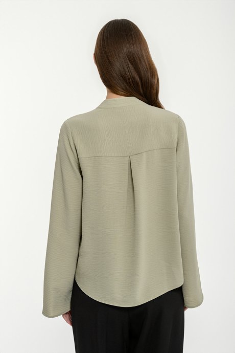 Blouse with wide sleeves