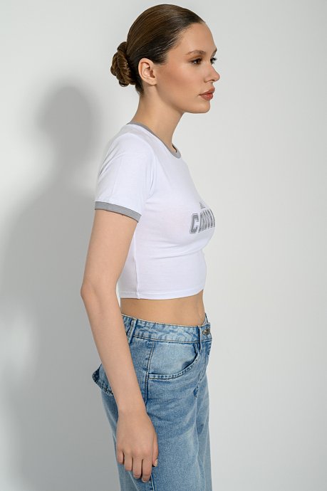 Κροπ t-shirt με τύπωμα