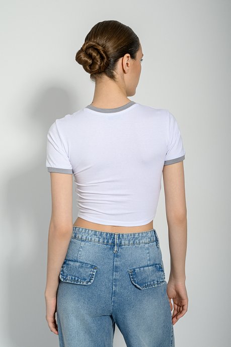 Κροπ t-shirt με τύπωμα