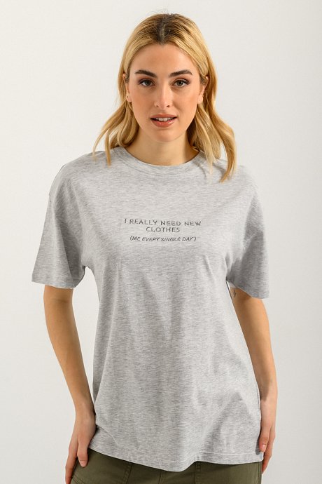 T-shirt με κεντημένο σχέδιο