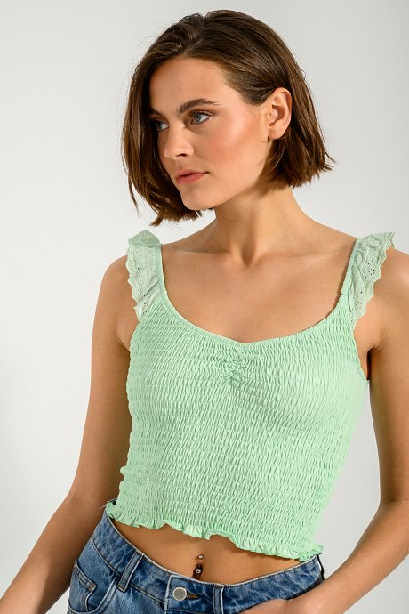 Shirring cropped top with ruffled details
