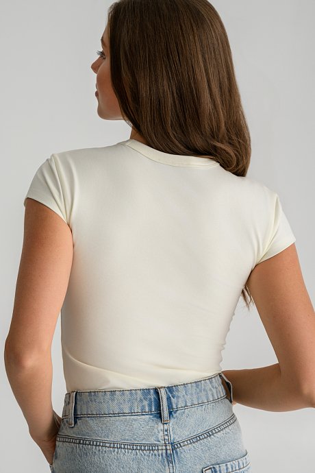 Εφαρμοστό t-shirt με τύπωμα