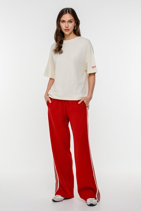 Oversized t-shirt με τύπωμα στην πλάτη