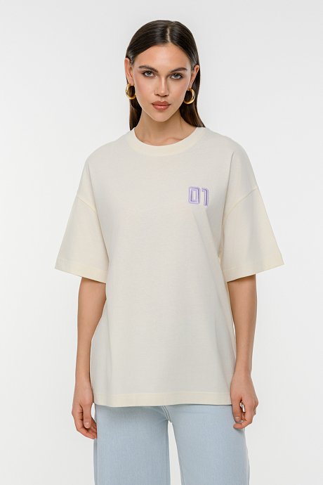 Oversized t-shirt με τύπωμα στην πλάτη