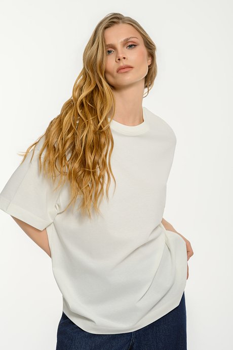 Oversized t-shirt με τύπωμα στην πλάτη