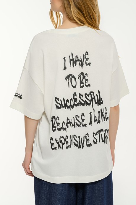 Oversized t-shirt με τύπωμα στην πλάτη