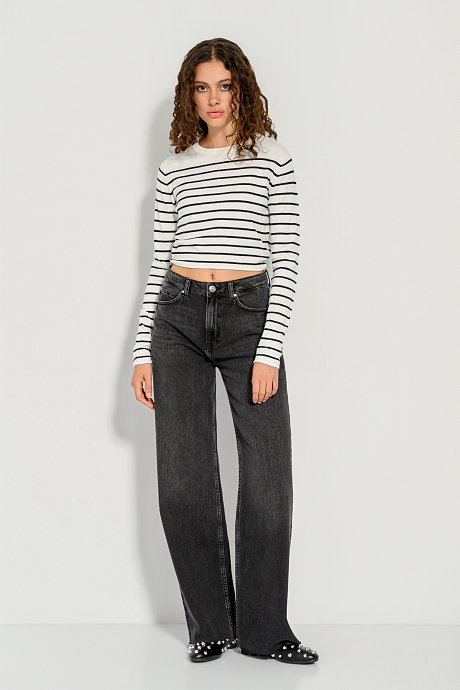 Knitted basic crop top with stripes