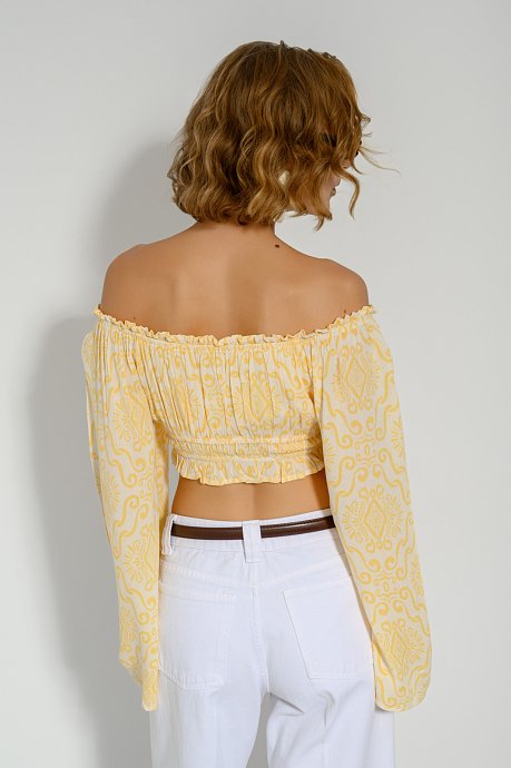 Off shoulder κροπ τοπ με boho print