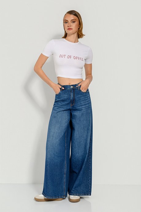 Κροπ t-shirt με τύπωμα
