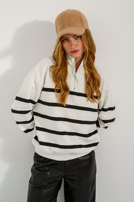 Zip sweatshirt with stripes