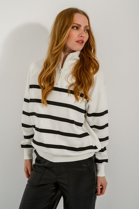 Zip sweatshirt with stripes