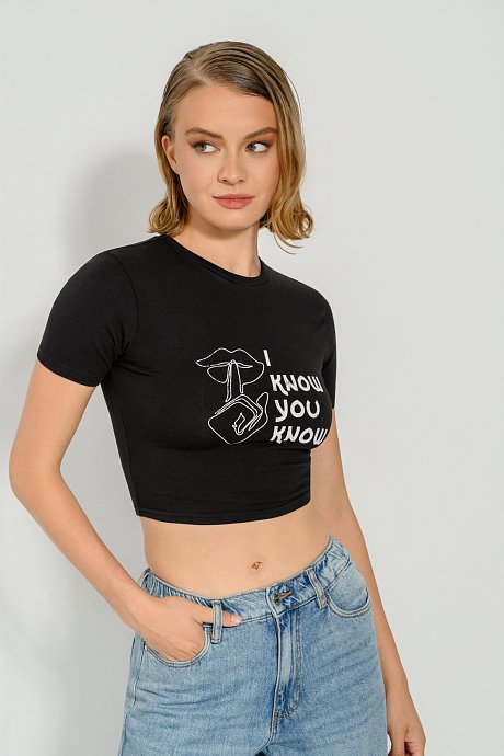 Κροπ t-shirt με τύπωμα
