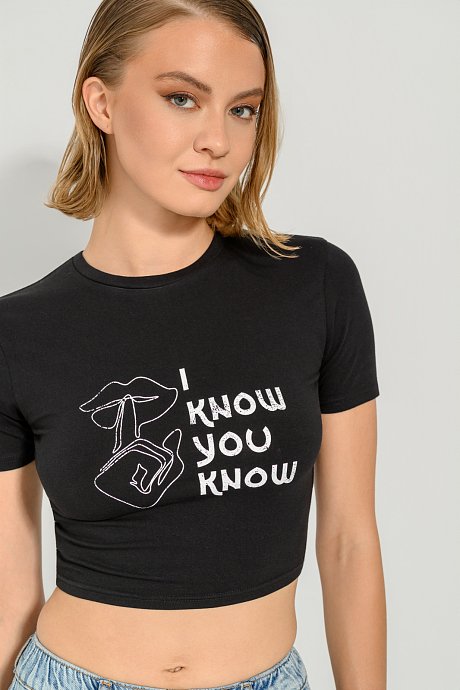 Κροπ t-shirt με τύπωμα