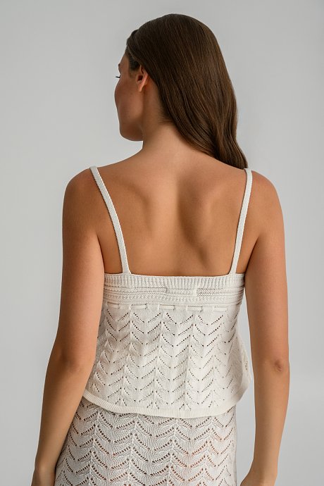 Knitted crochet top with front slit