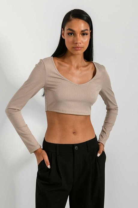 Rib cropped top with V neckline