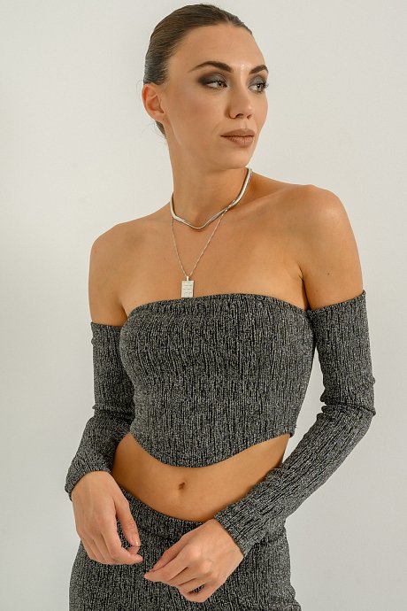 Off-shoulder cropped top with silver thread