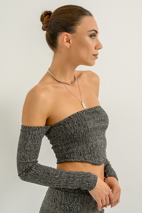 Off-shoulder cropped top with silver thread