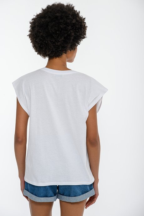 T-shirt με τύπωμα και V λαιμόκοψη