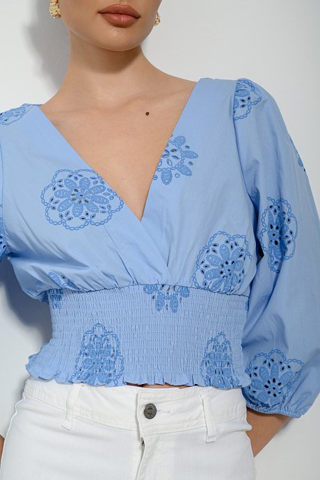 Broderie τοπ με διάτρητα σχέδια και σφηκοφωλιά