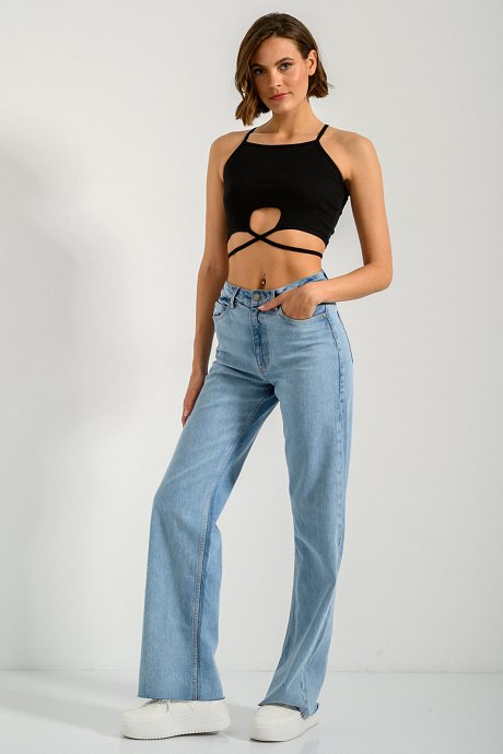 Ribbed crop top with tying