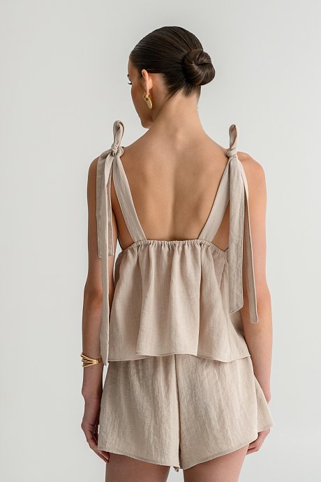 Rustic top with wide tie-straps