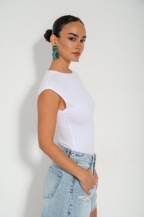 Sleeveless bodysuit