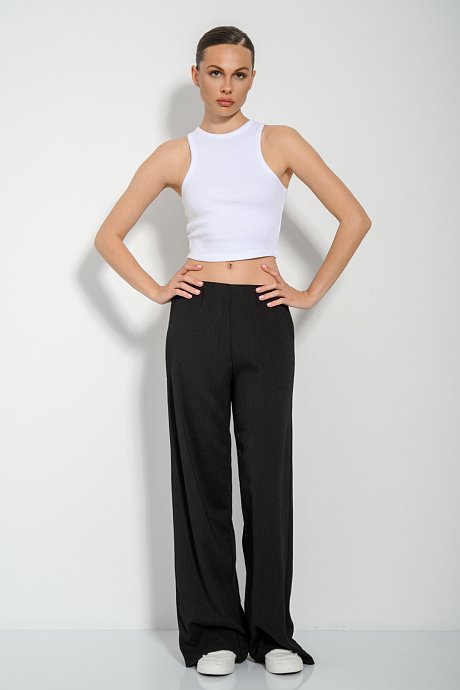 Rib sleeveless top with halter neckline