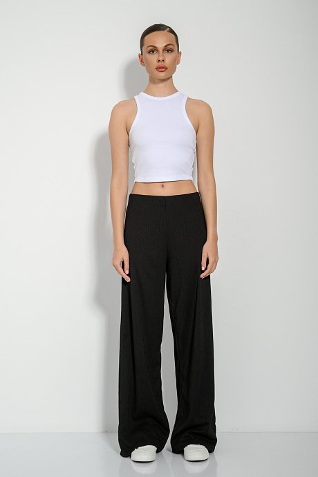 Rib sleeveless top with halter neckline