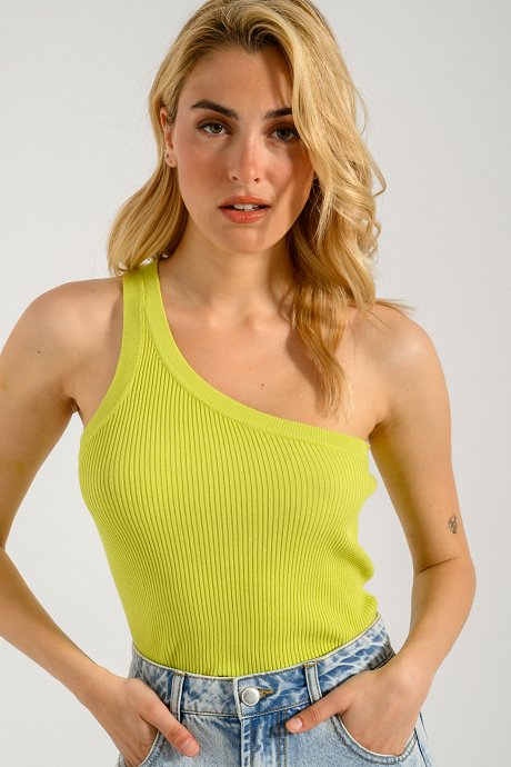 Ribbed knit top with one shoulder