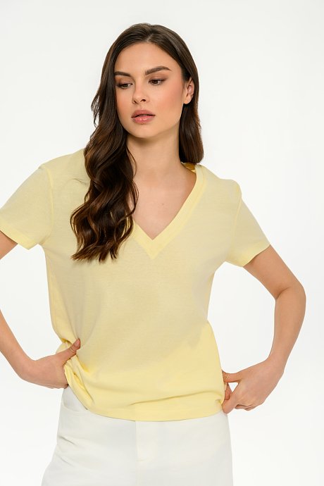Basic t-shirt με V λαιμόκοψη