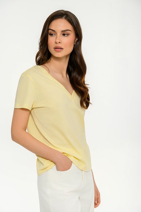Basic t-shirt με V λαιμόκοψη