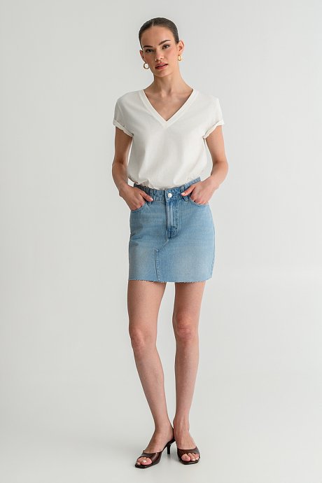 Basic t-shirt με V λαιμόκοψη