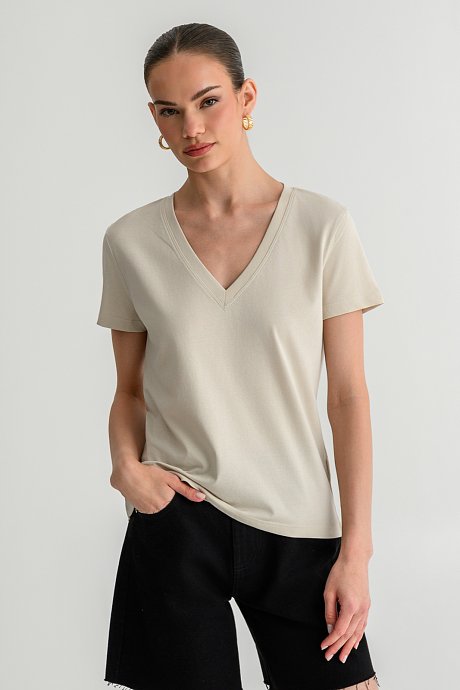 Basic t-shirt με V λαιμόκοψη