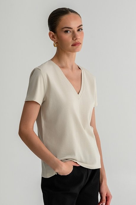 Basic t-shirt με V λαιμόκοψη