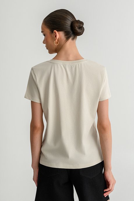 Basic t-shirt με V λαιμόκοψη