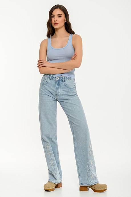 Sleeveless basic tank top