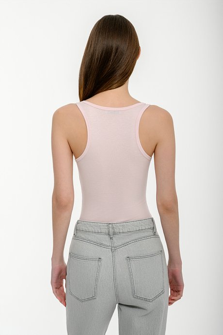 Sleeveless basic tank top
